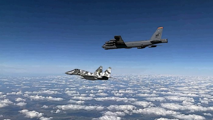 Перехват Су-27 б-52