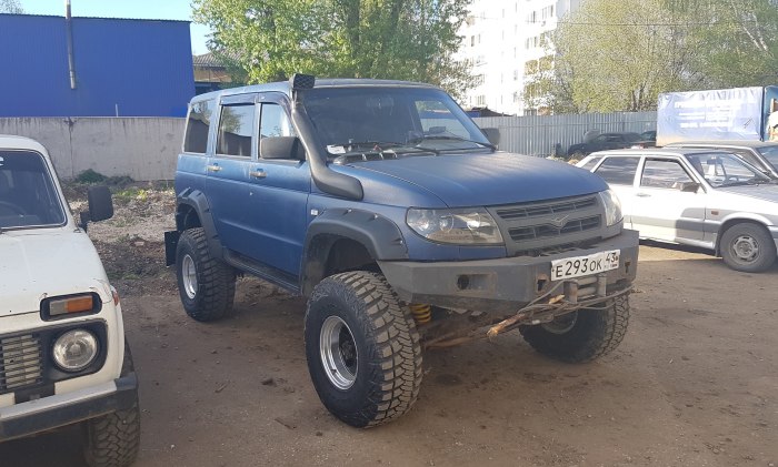УАЗ Патриот пикап на 33 колесах