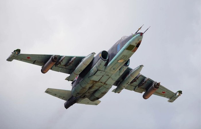 Самолёт-Штурмовик Су-25