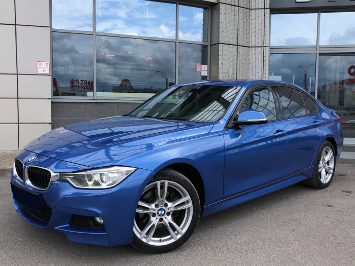 BMW 320d XDRIVE синий