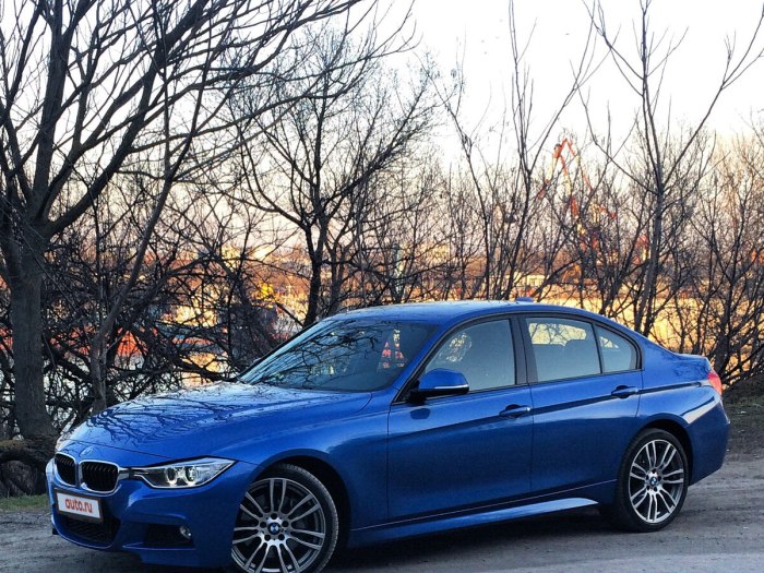 BMW 3 2012 синяя