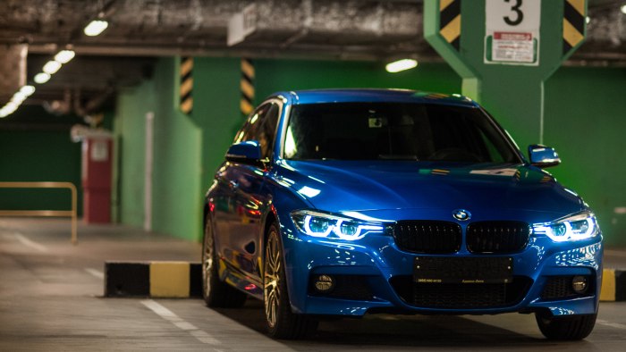Розовая BMW f30