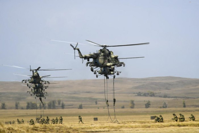 Военные учения РФ ВДВ десантирование