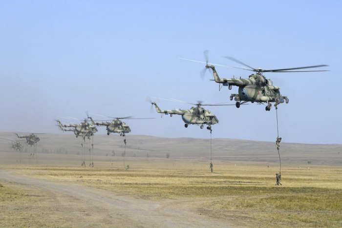 Десантирование с вертолета ми-8