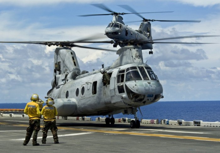 Вертолет Ch-46 Sea Knight