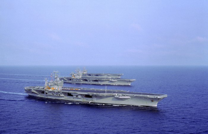 Авианосец USS George Washington
