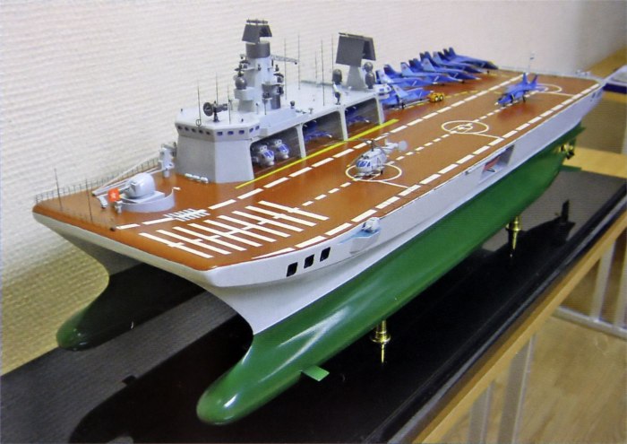 Корвет-тримаран «Русич-2400»