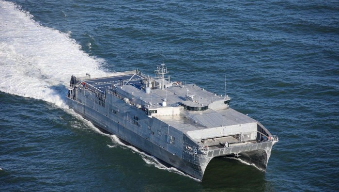 Корабль USNS Yuma