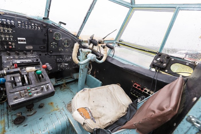 АН-2 кабина пилотов