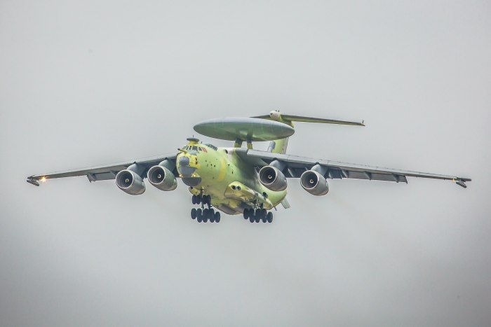 Самолет ДРЛО А-100