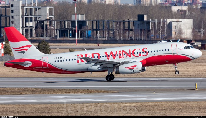 A320 самолет Red Wings