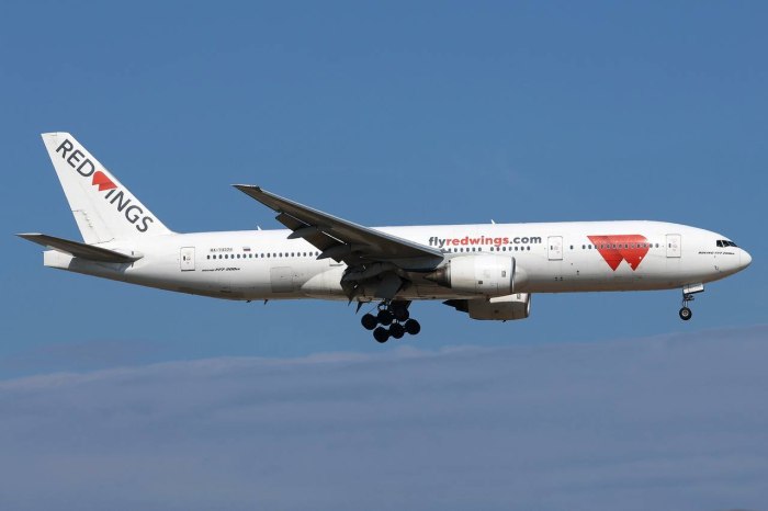 Боинг 777 ред Вингс