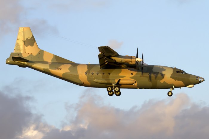 Shaanxi y-8f