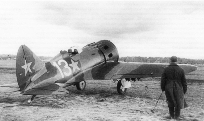 Советский истребитель и-16