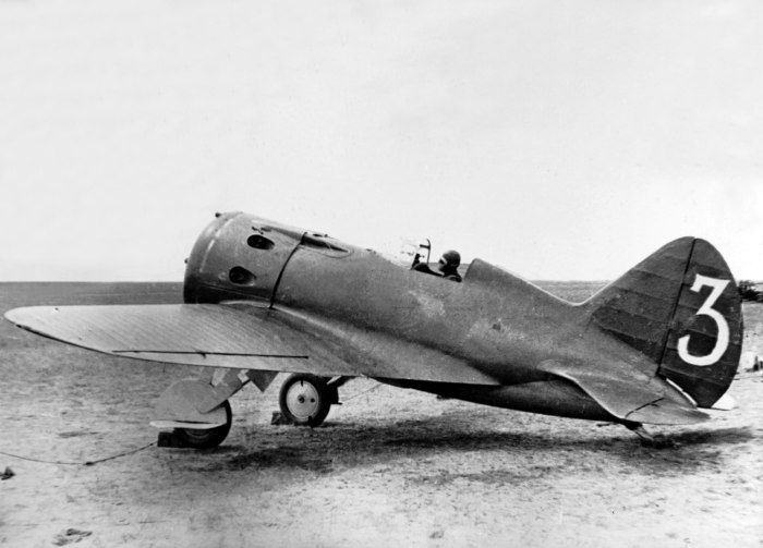 Поликарпов и-16