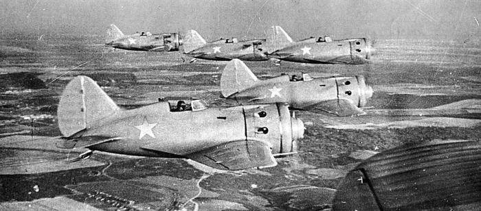 Советский самолёт истребитель и16