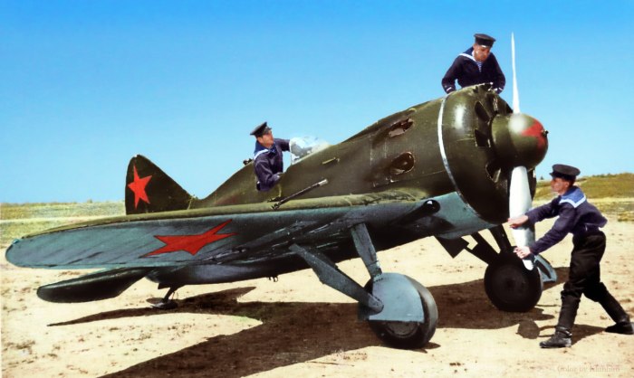 Советский самолёт истребитель и16