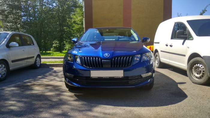 Skoda Octavia a7 синяя