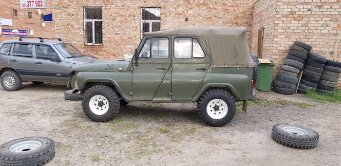 УАЗ 3151 на 31 колесах
