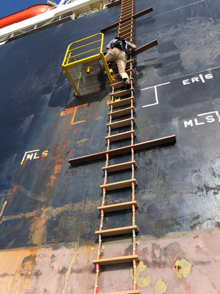 Pilot Ladder крепление