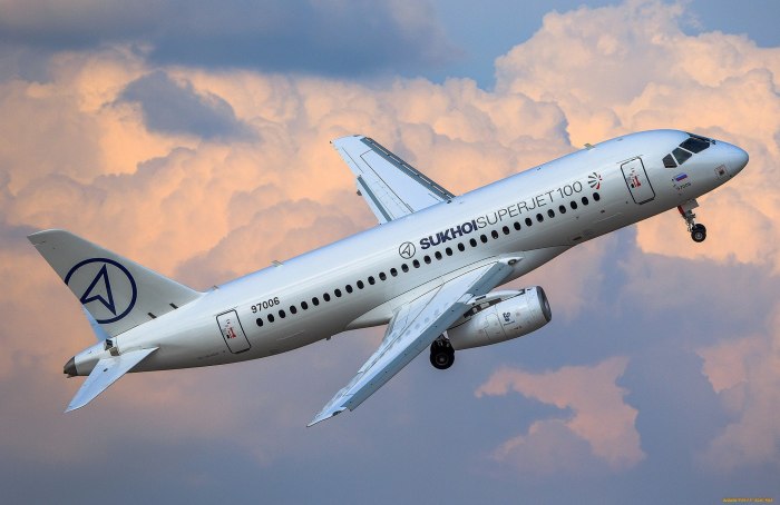 Sukhoi SSJ 100