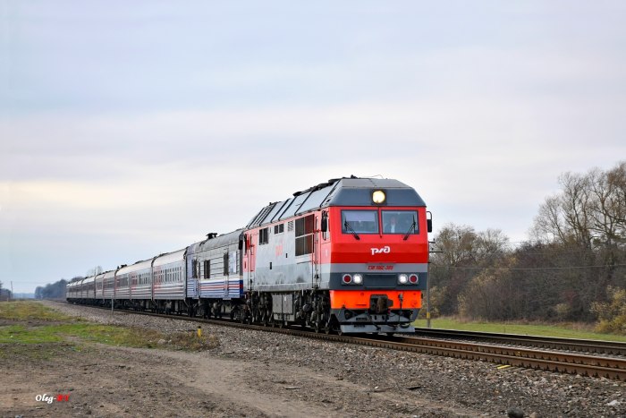 Тэп70бс с двухэтажным поездом