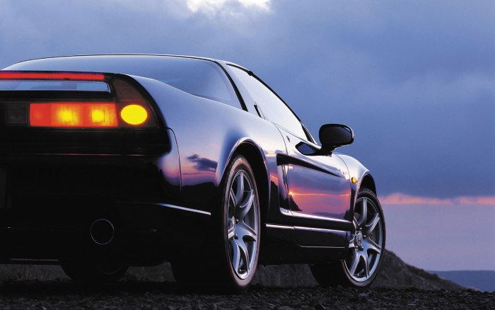 Honda NSX фиолетовая