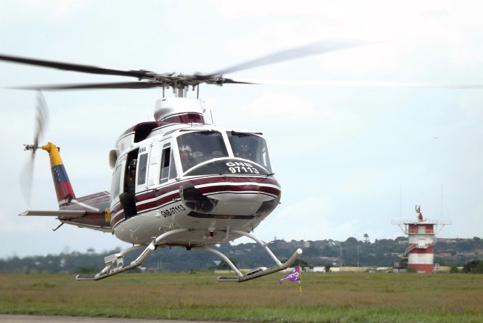 Bell 412 вертолет
