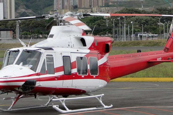 Bell 412 вертолет