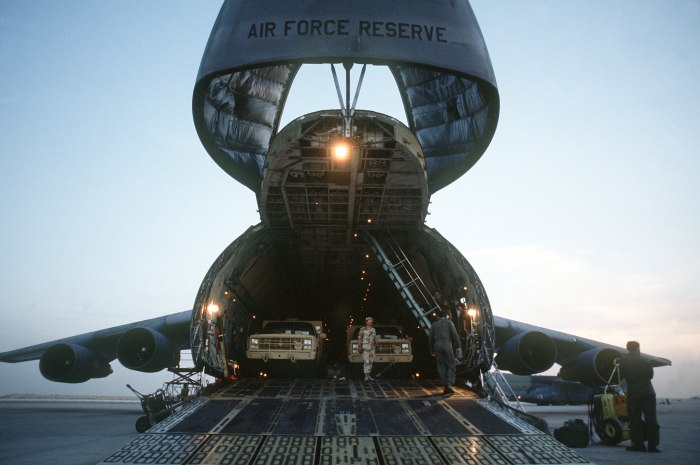 C5 Galaxy самолет