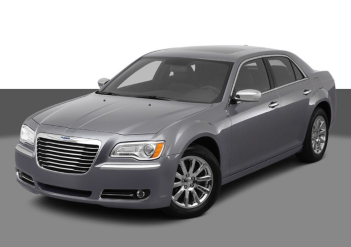 Chrysler 300 Base 2004