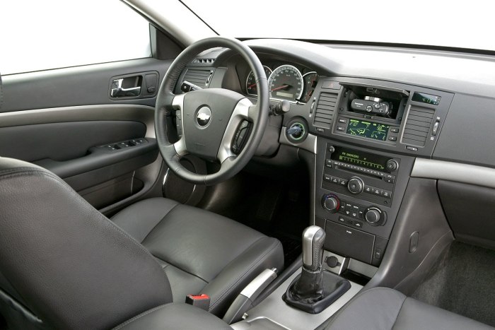 Chevrolet Epica салон