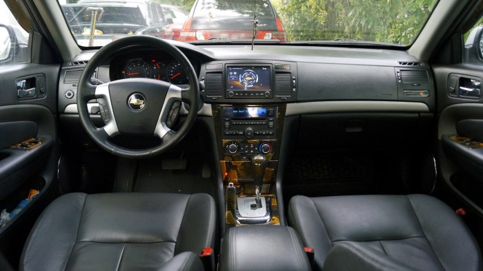 Chevrolet Epica 2007 салон