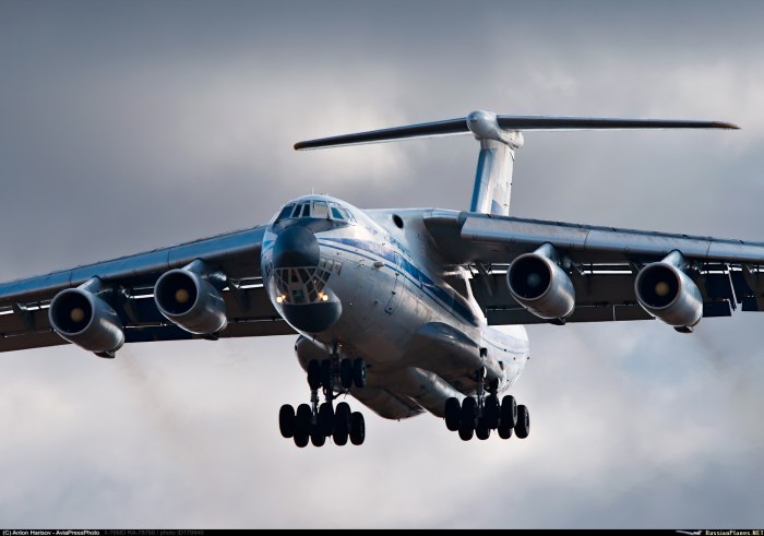 Самолет ил 76