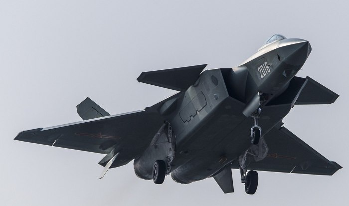Самолет Chengdu j-20