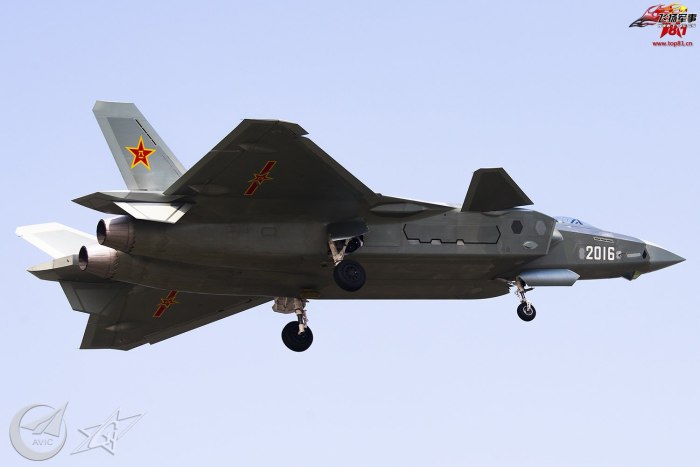 J20 китайский самолет