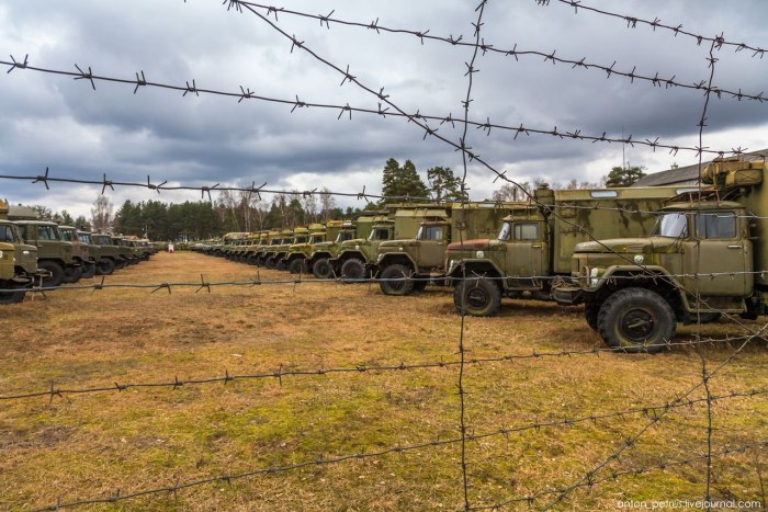 Списанные военные автомобили