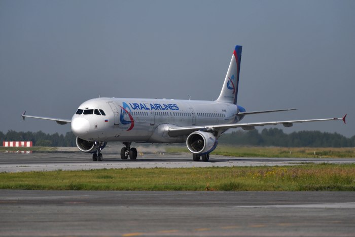 Самолёт а321 Уральские авиалинии
