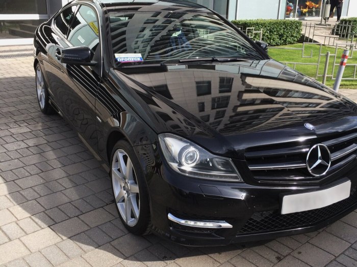 Mercedes-Benz c180 Black