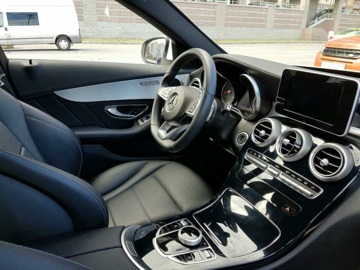 Mercedes-Benz c-class 2015