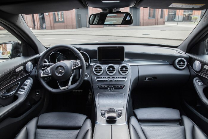 Mercedes-Benz c205 салон