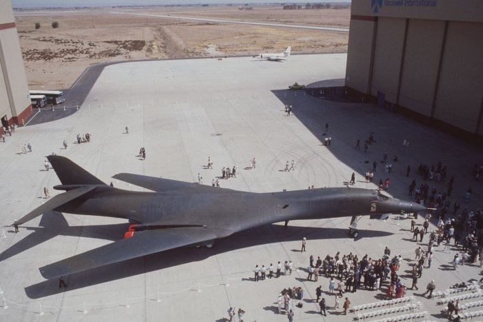 Rockwell b-1 Lancer стратегические бомбардировщики