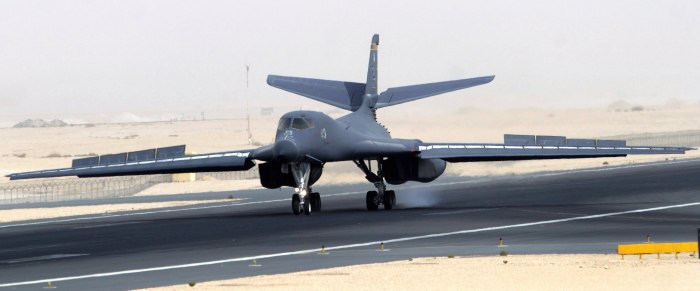Бомбардировщик b-1b Lancer