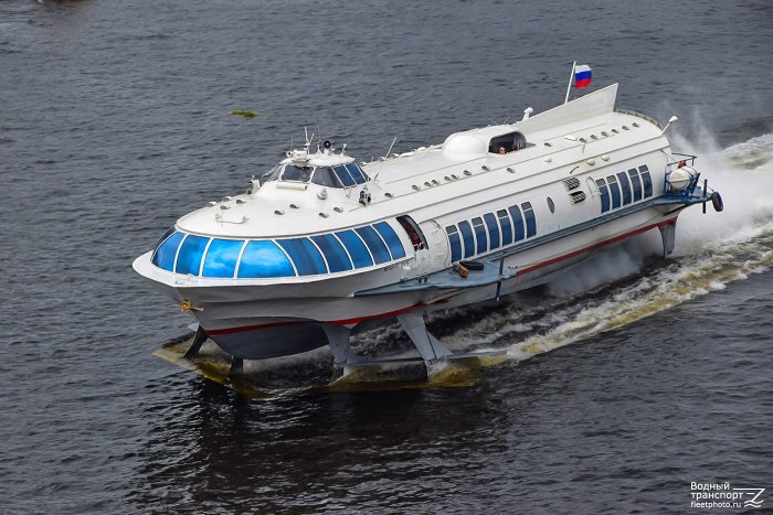 Метеор ракета на подводных крыльях