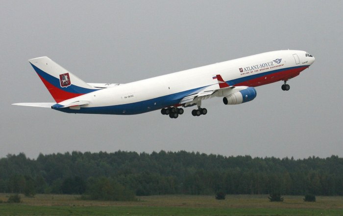 Ил 96 400