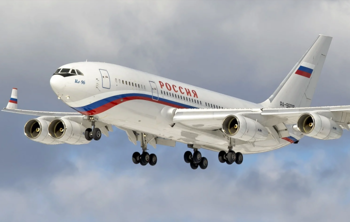 Ил-96 300 пассажирский самолёт