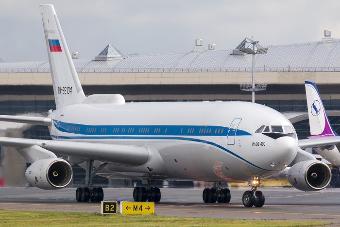 Ил 96 400