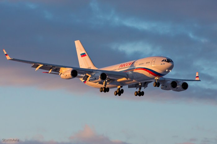 Ил-96 300 пассажирский самолёт
