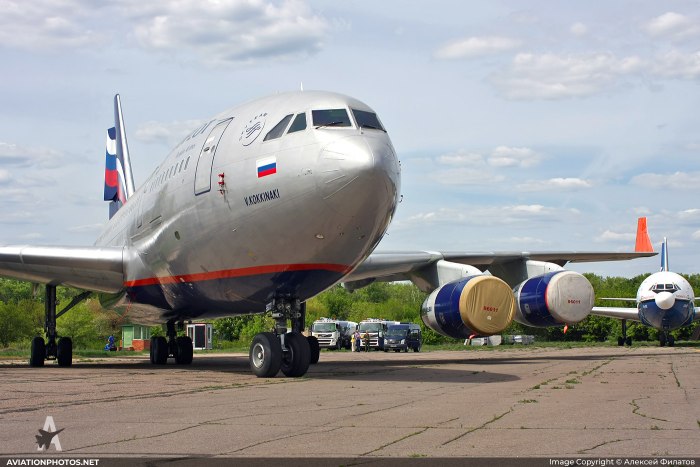 Ил 96 400