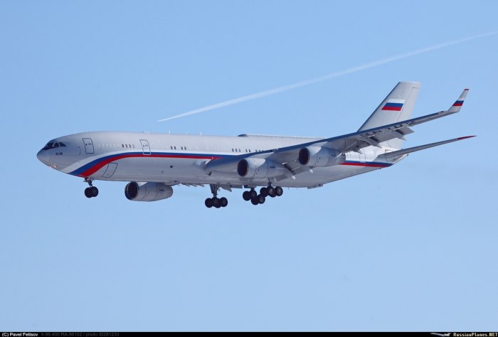 Самолет ил-96-400м